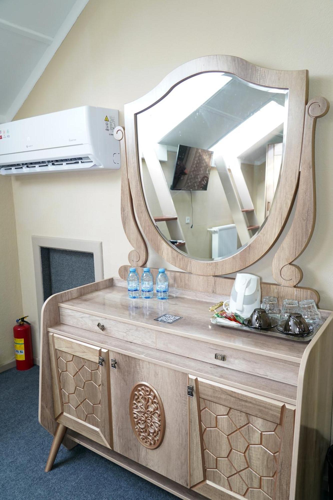 Hostel Premium ทาชเคนต์ ภายนอก รูปภาพ