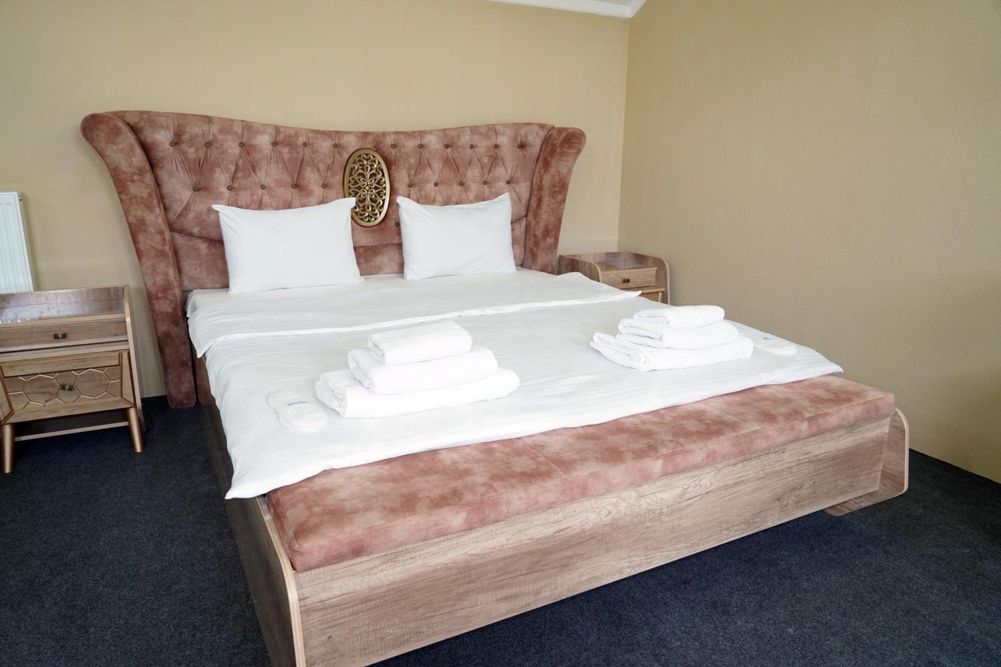 Hostel Premium ทาชเคนต์ ภายนอก รูปภาพ