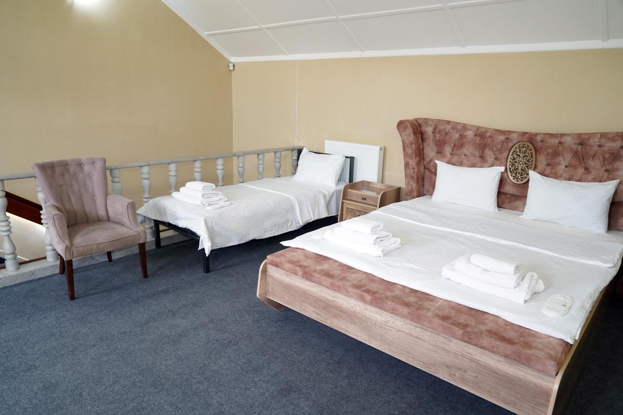 Hostel Premium ทาชเคนต์ ภายนอก รูปภาพ
