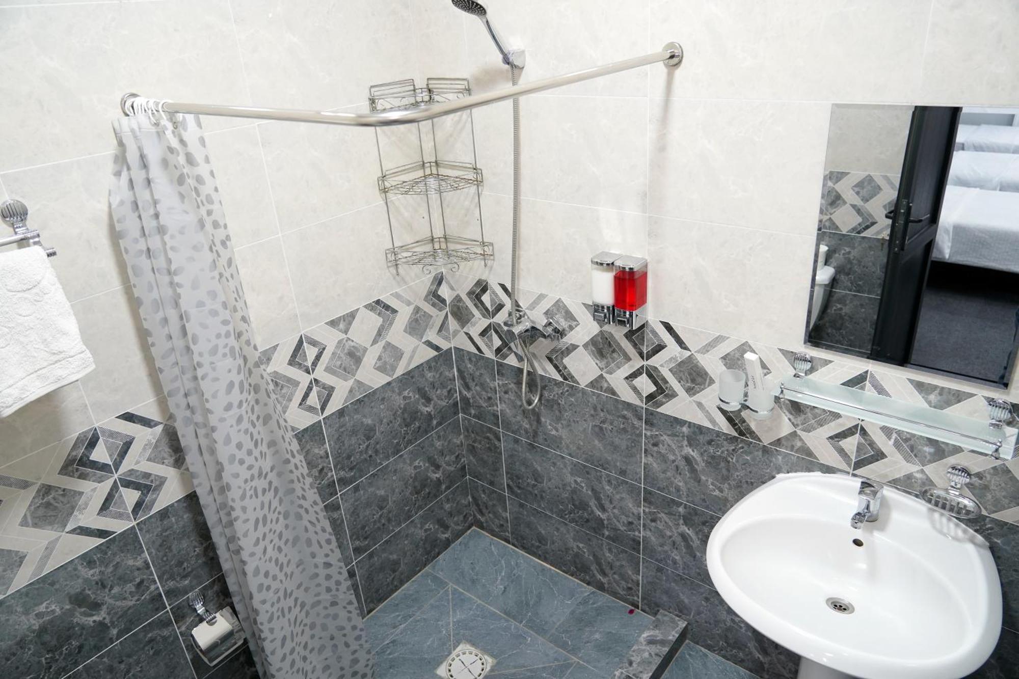 Hostel Premium ทาชเคนต์ ภายนอก รูปภาพ